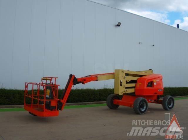 JLG 520AJ Karos emelők
