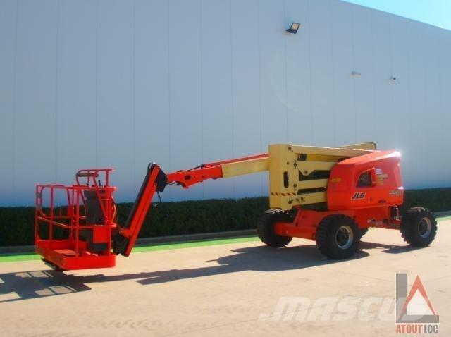 JLG 520AJ Karos emelők