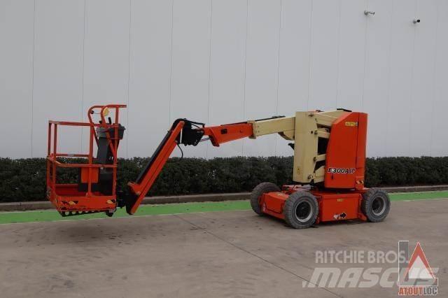 JLG E300AJP Karos emelők