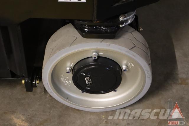 JLG ES3246 Karos emelők