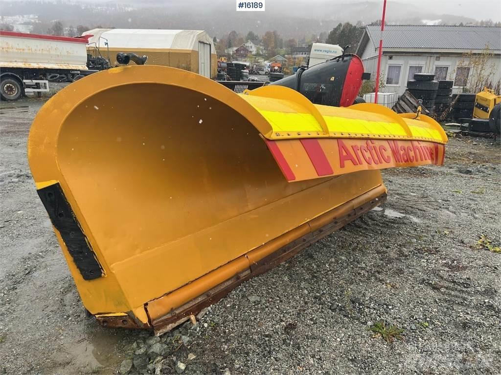  Artic Machine plog Haszonjárművek - Egyéb