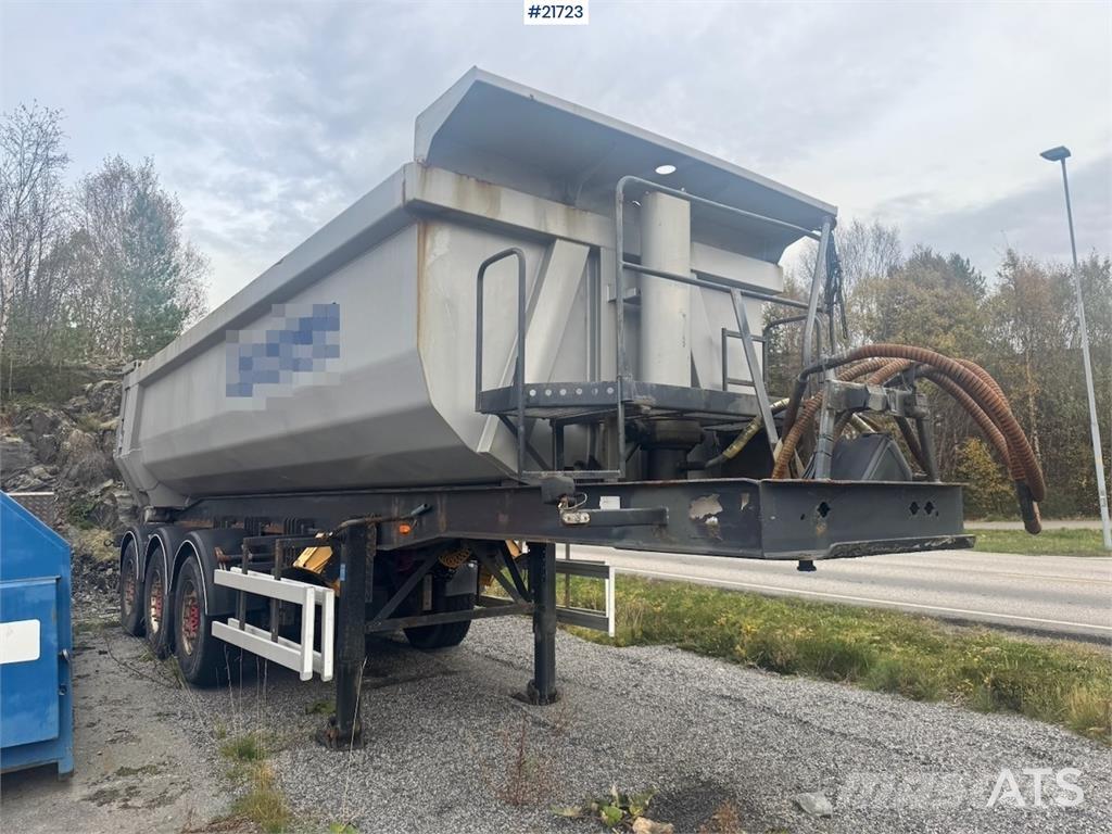 Carnehl Tippsemi. Billenő félpótkocsik