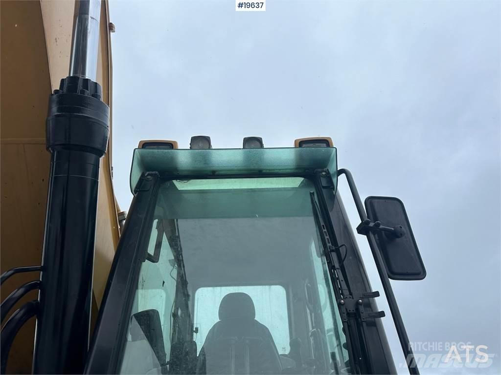 CAT 300D Lánctalpas kotrók