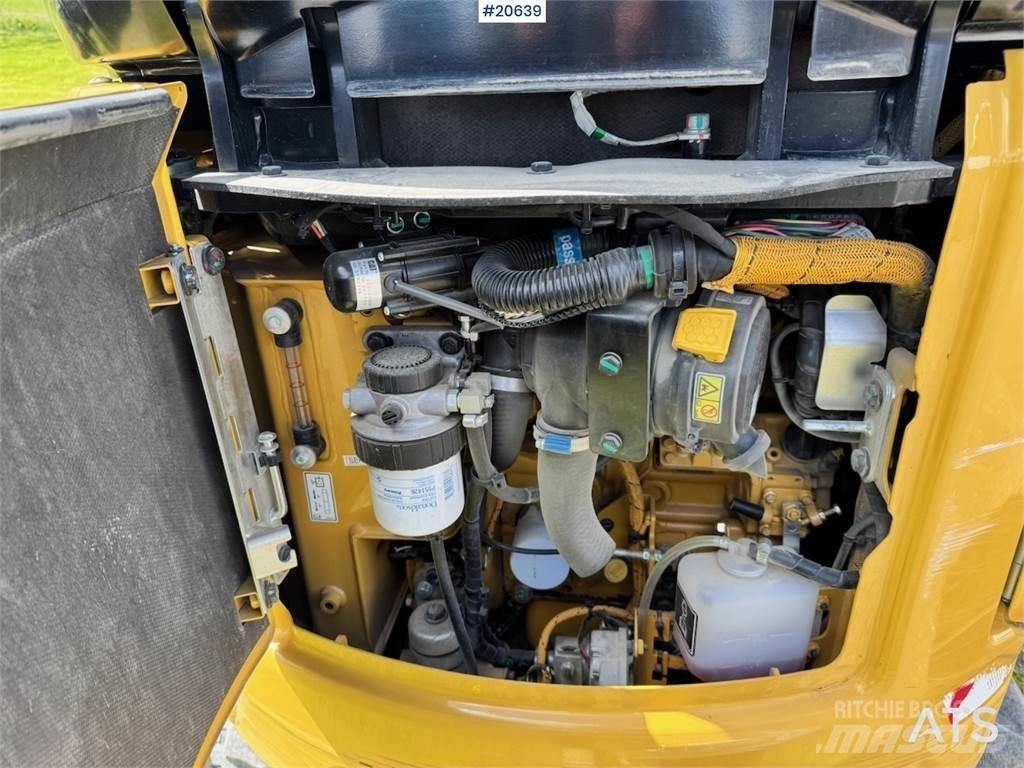 CAT 301.8 Lánctalpas kotrók