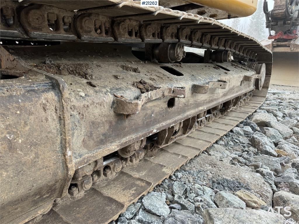 CAT 323 Lánctalpas kotrók