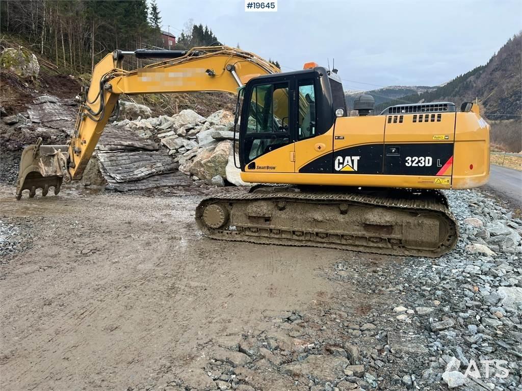 CAT 323D Lánctalpas kotrók