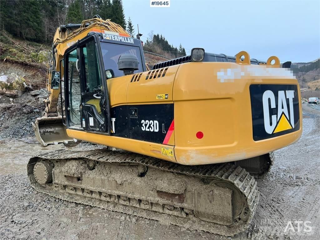CAT 323D Lánctalpas kotrók