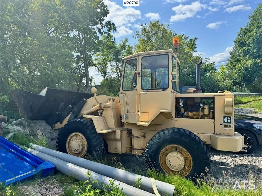 CAT 920 Gumikerekes homlokrakodók