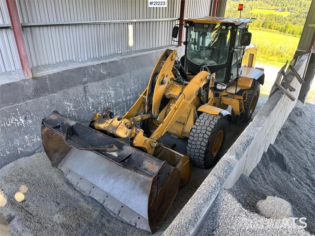 CAT 930 K Gumikerekes homlokrakodók