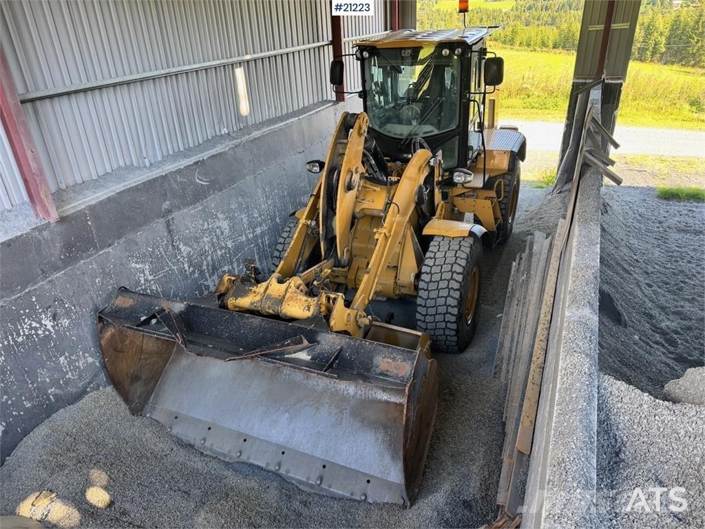 CAT 930 K Gumikerekes homlokrakodók