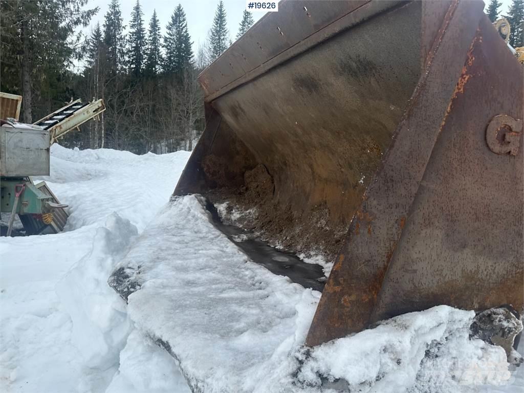 CAT 966G Gumikerekes homlokrakodók