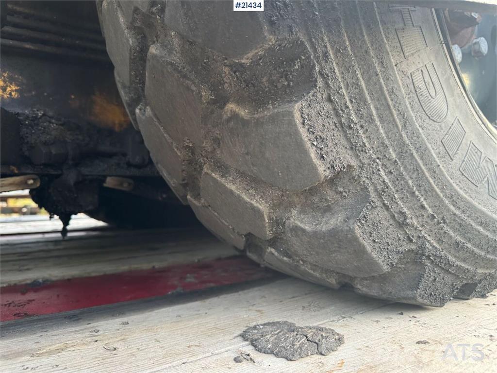 CAT AP 300 Aszfalt terítõ gépek