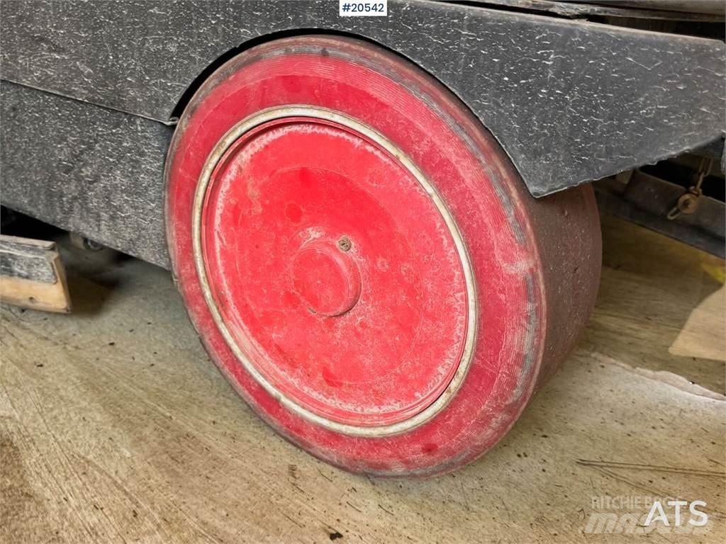 Comac Ultra 100 BS Építőipar - Egyebek