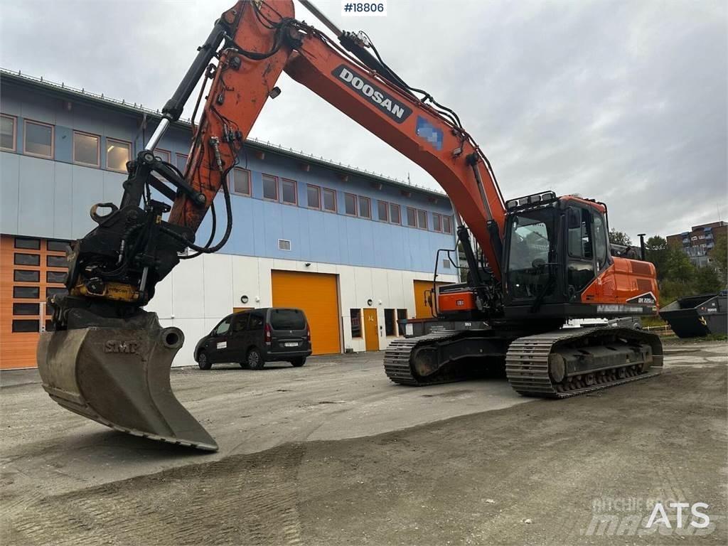 Doosan DX225LC Lánctalpas kotrók