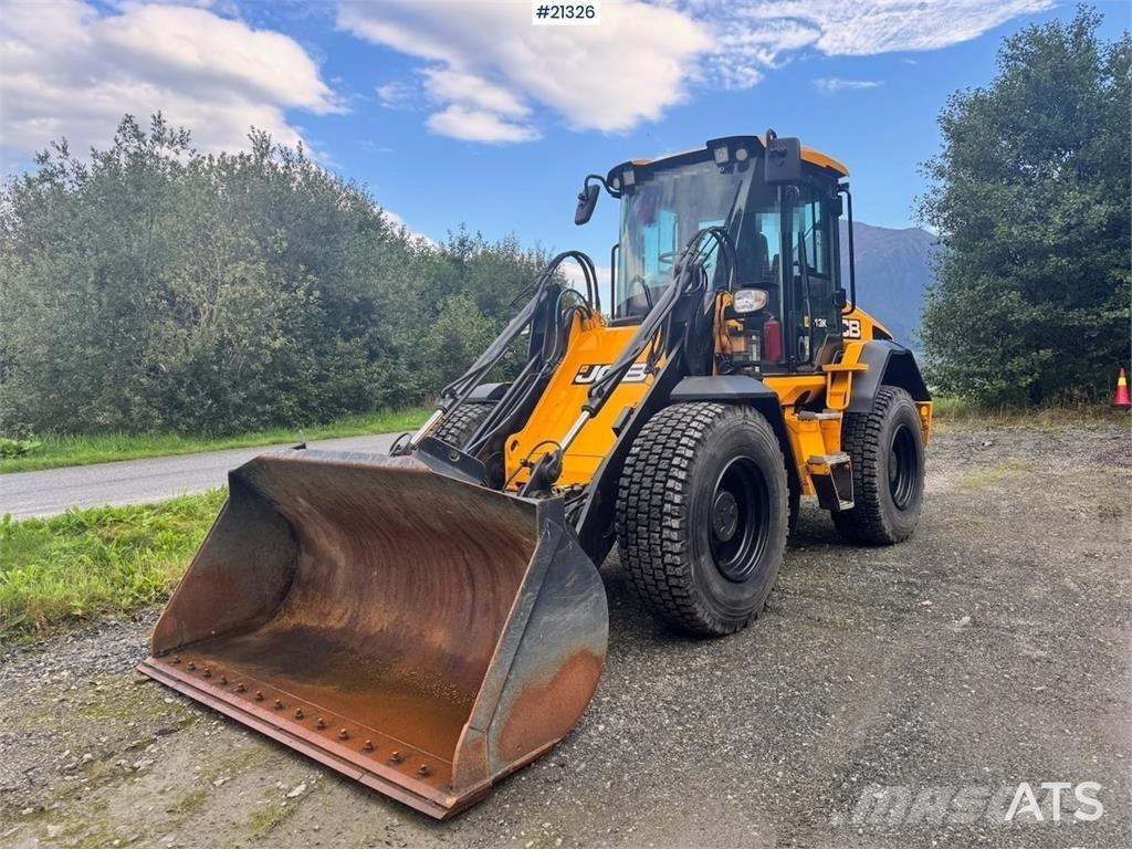 JCB 413K Gumikerekes homlokrakodók