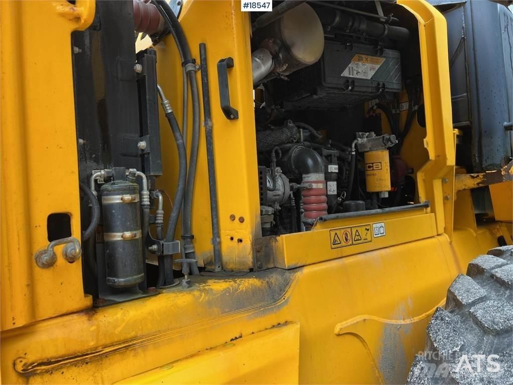 JCB 437HT Gumikerekes homlokrakodók
