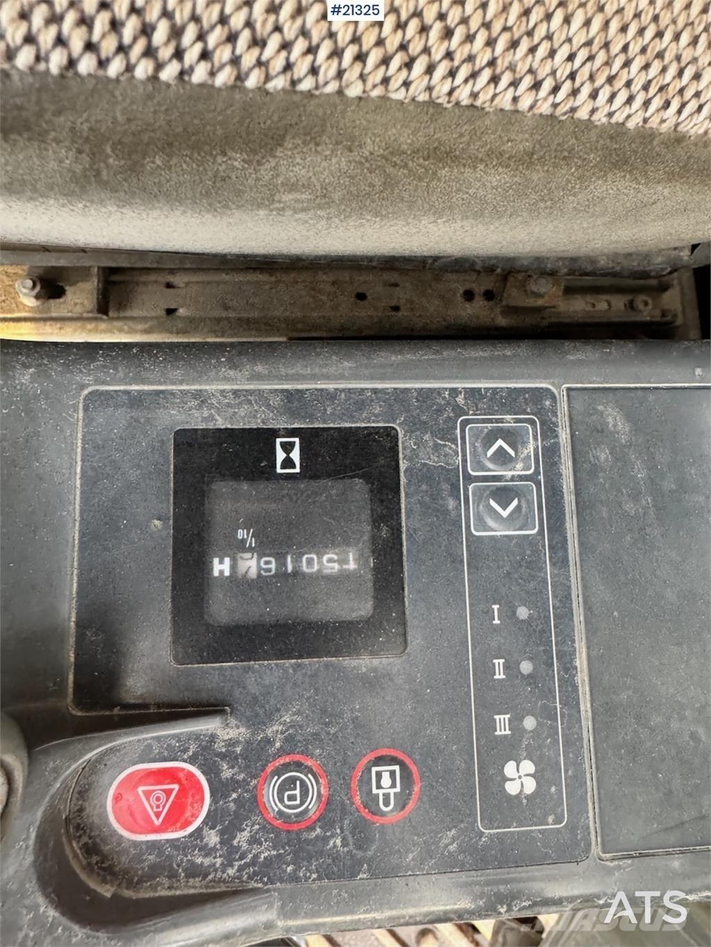 JCB JS200LC Lánctalpas kotrók
