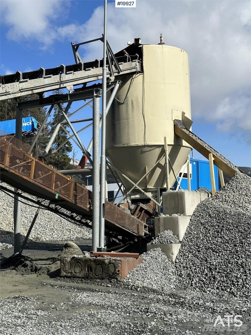  Lagersilo m/ mater Tárolók