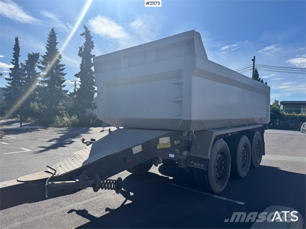 Maur Trailer. Billenő pótkocsik