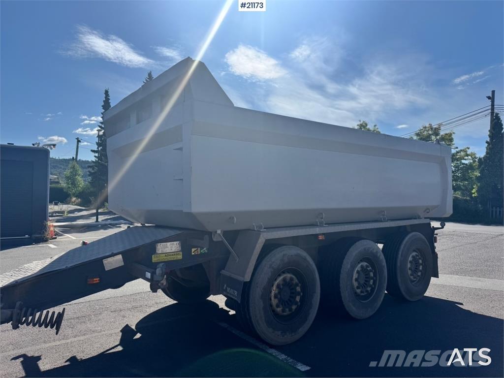 Maur Trailer. Billenő pótkocsik