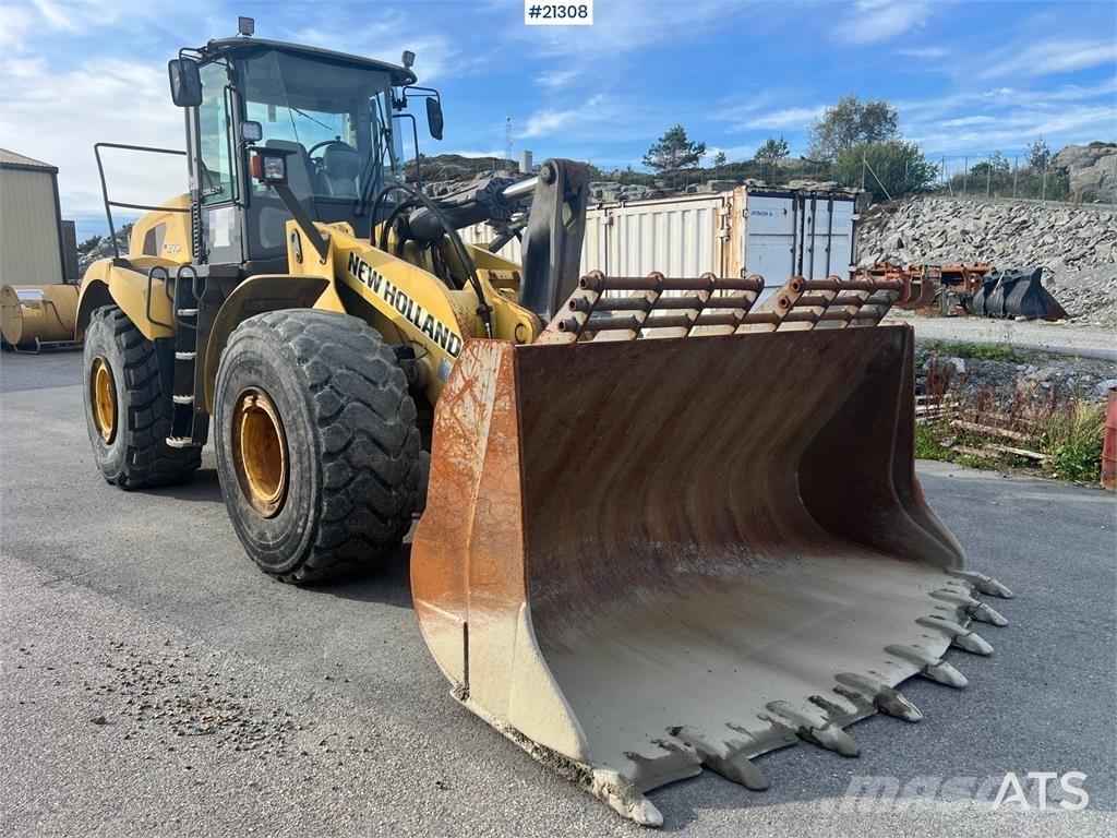 New Holland w270B Gumikerekes homlokrakodók