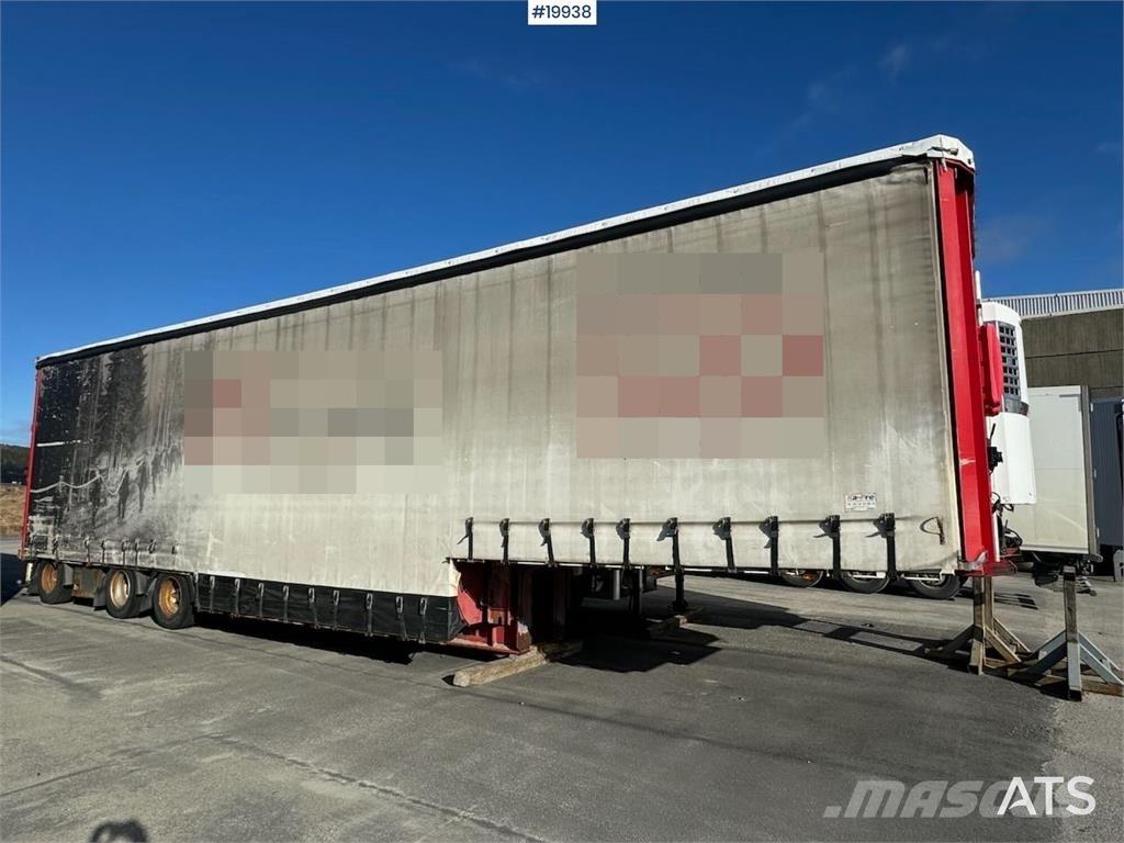 Pacton well trailer. Mélybölcsős félpótkocsik
