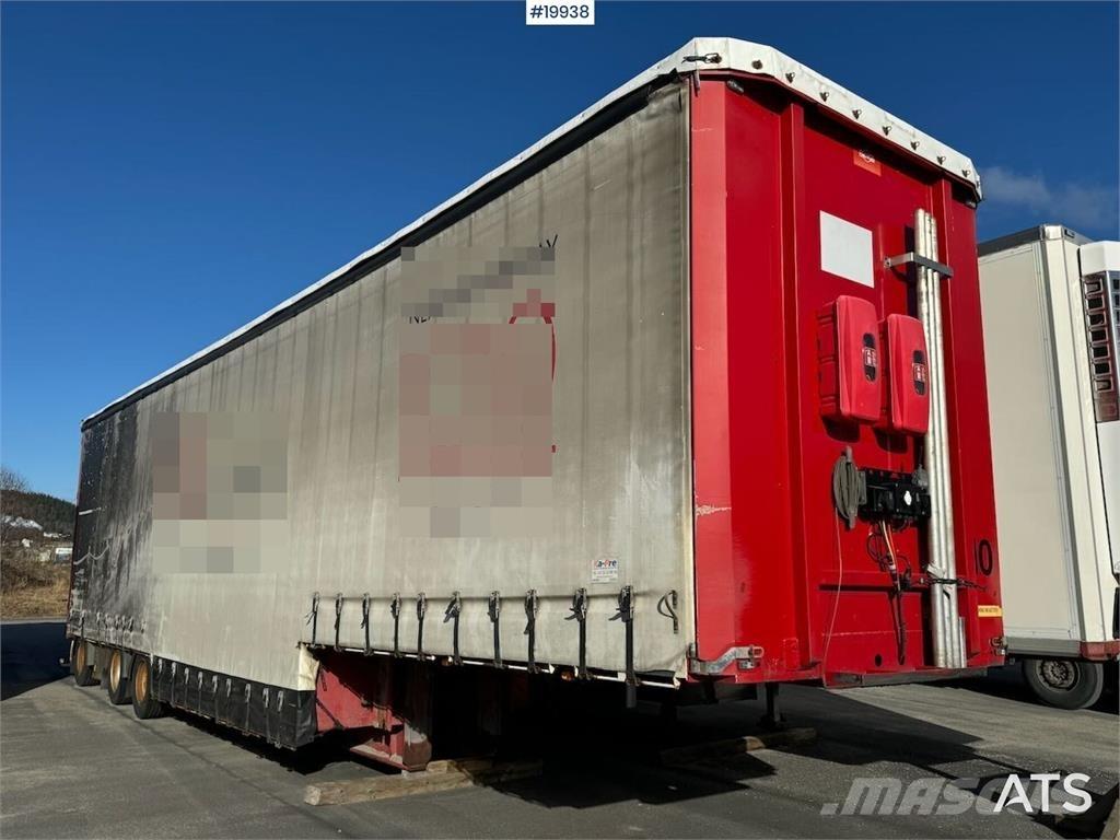 Pacton well trailer. Mélybölcsős félpótkocsik