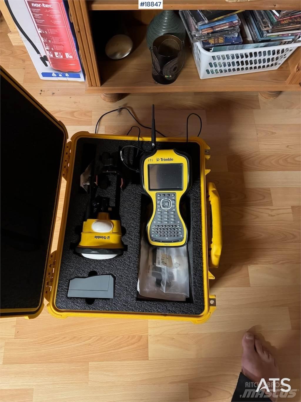 Trimble GPS m/ radio. Építőipar - Egyebek