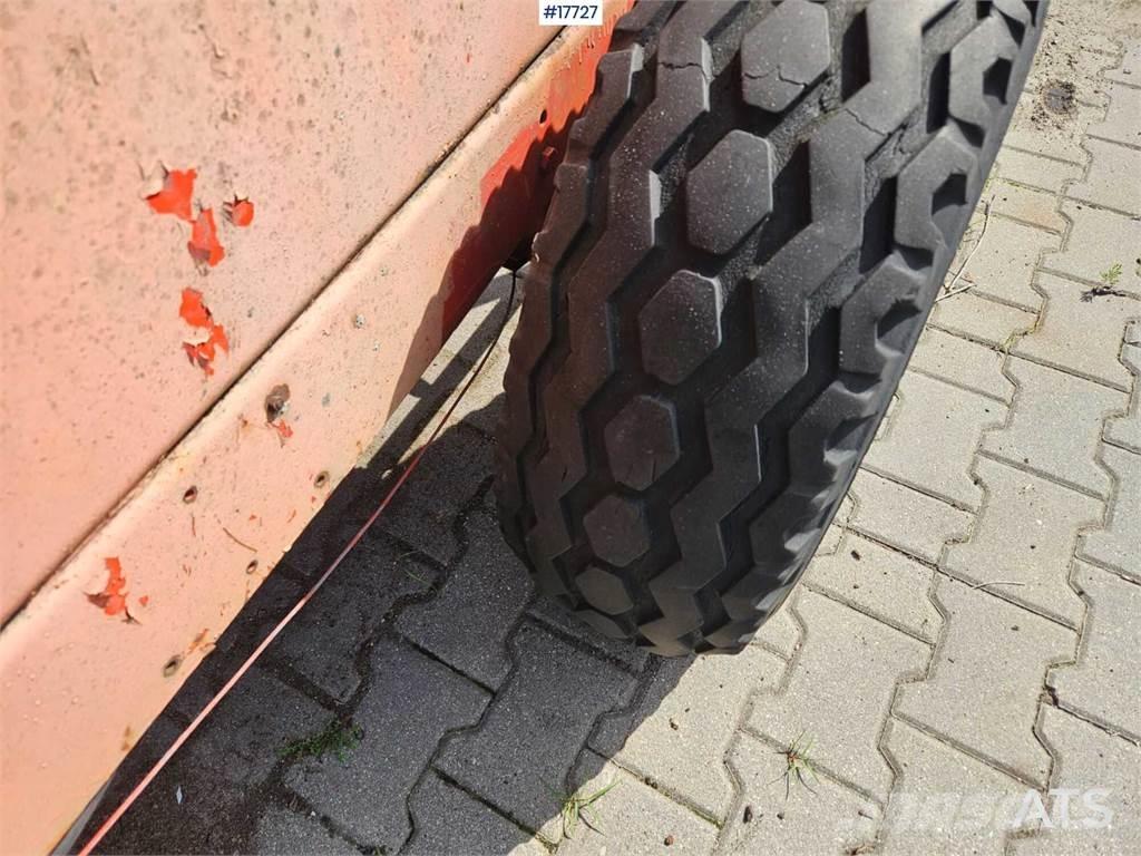 Agromet Z 224 Szögletes bálázók