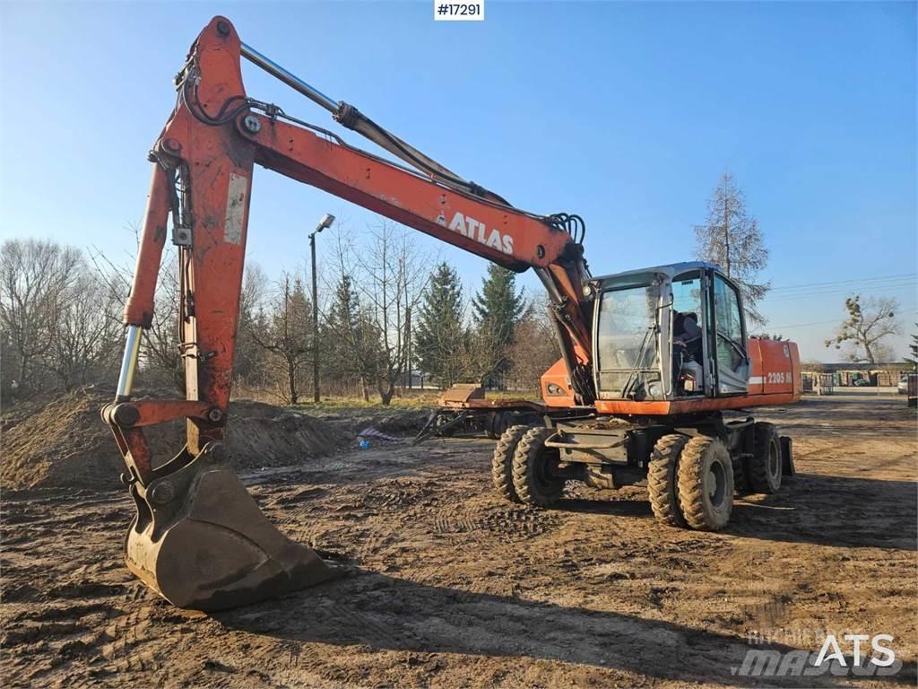 Atlas 2205 Gumikerekes kotrók