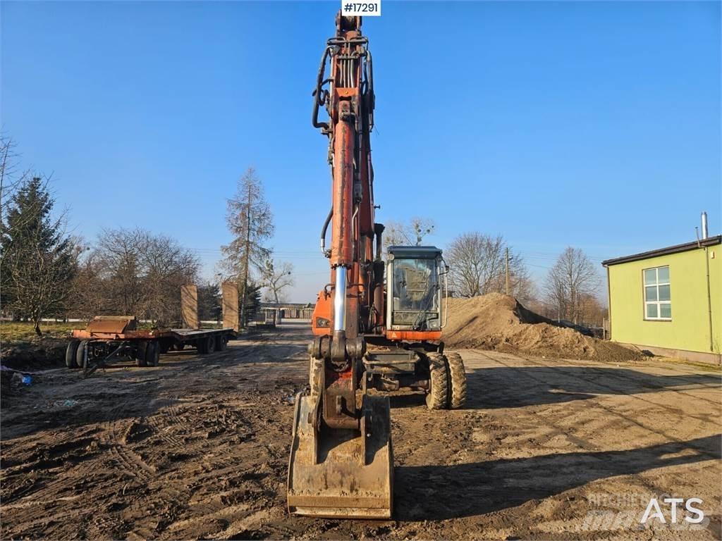 Atlas 2205 Gumikerekes kotrók