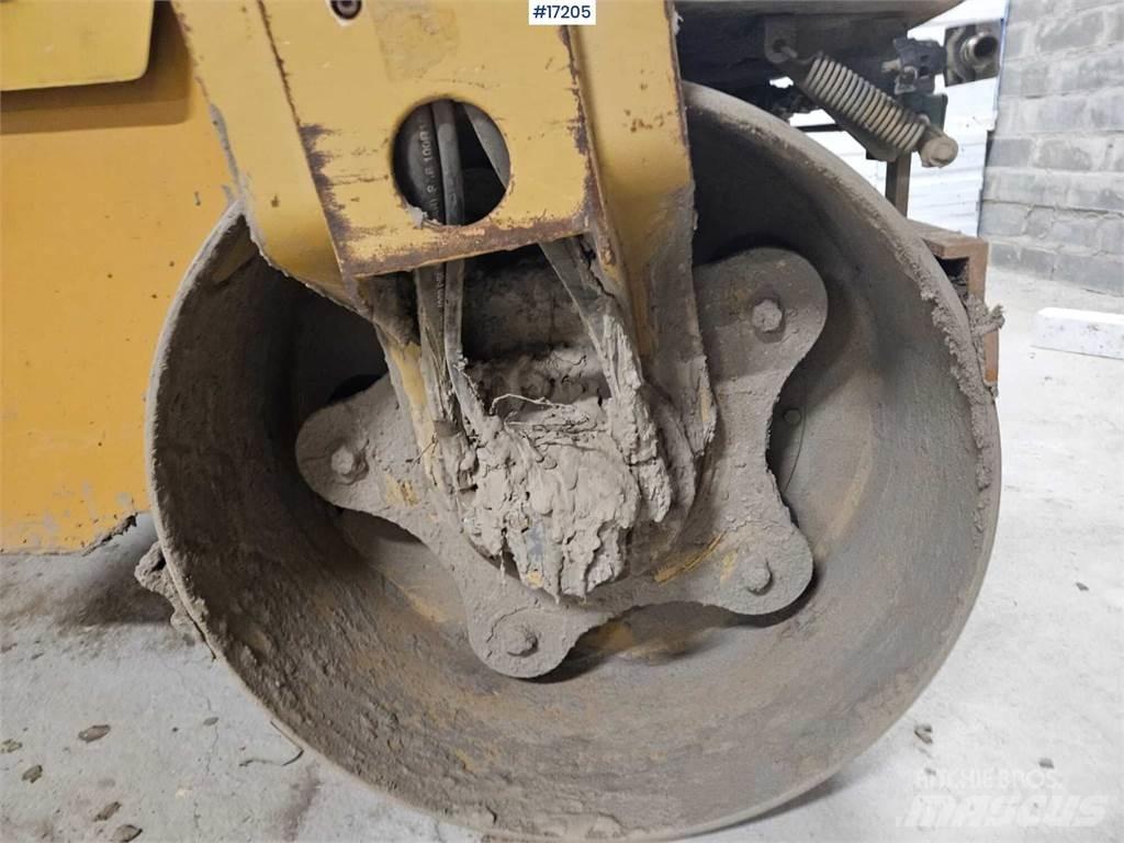CAT CB24 Ikerdobos hengerek