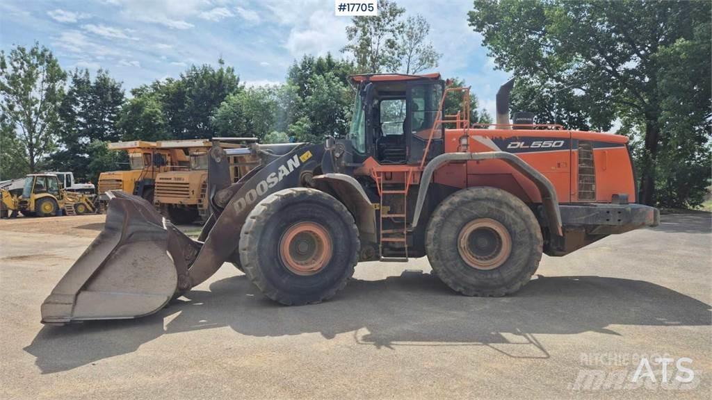 Doosan DL550-5 Gumikerekes homlokrakodók