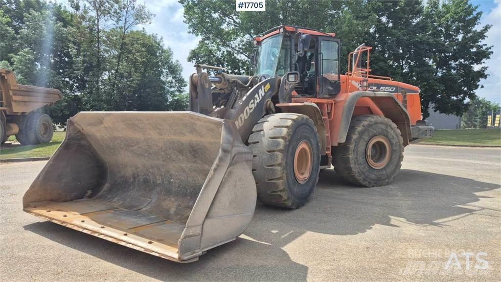 Doosan DL550-5 Gumikerekes homlokrakodók