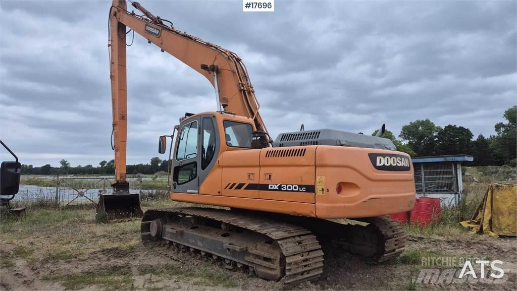 Doosan DX 300 LC Lánctalpas kotrók
