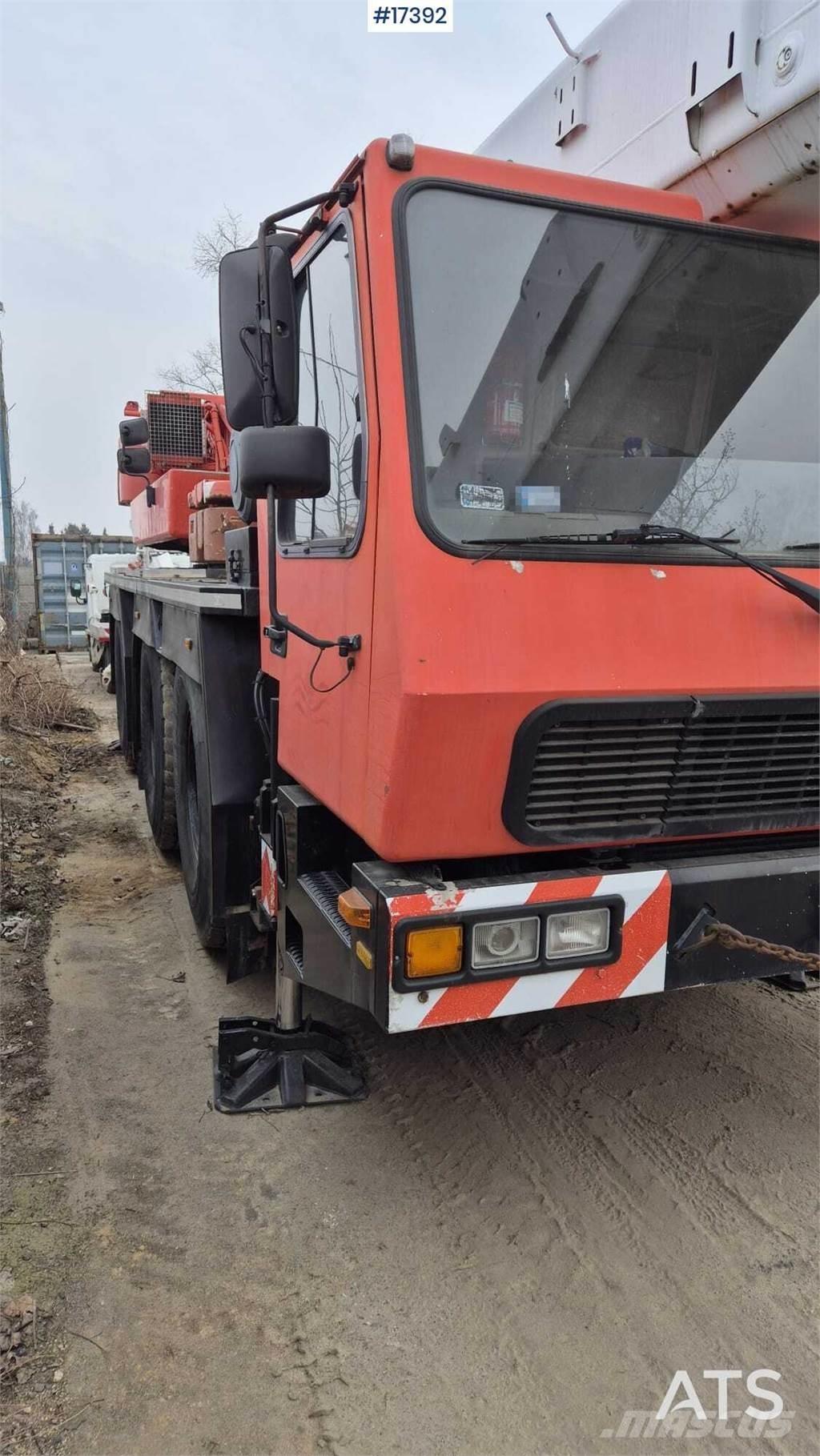Grove GMK-3050 Terepdaruk
