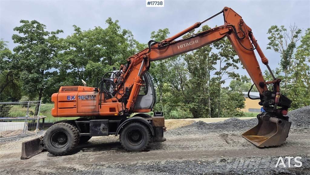Hitachi EX 165W Gumikerekes kotrók