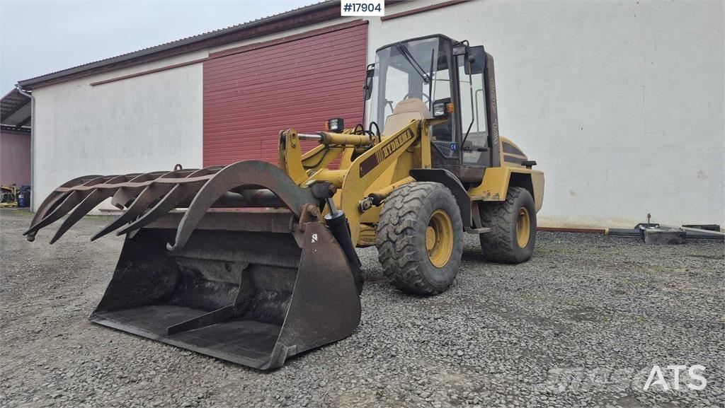 Hydrema WL 480 Gumikerekes homlokrakodók