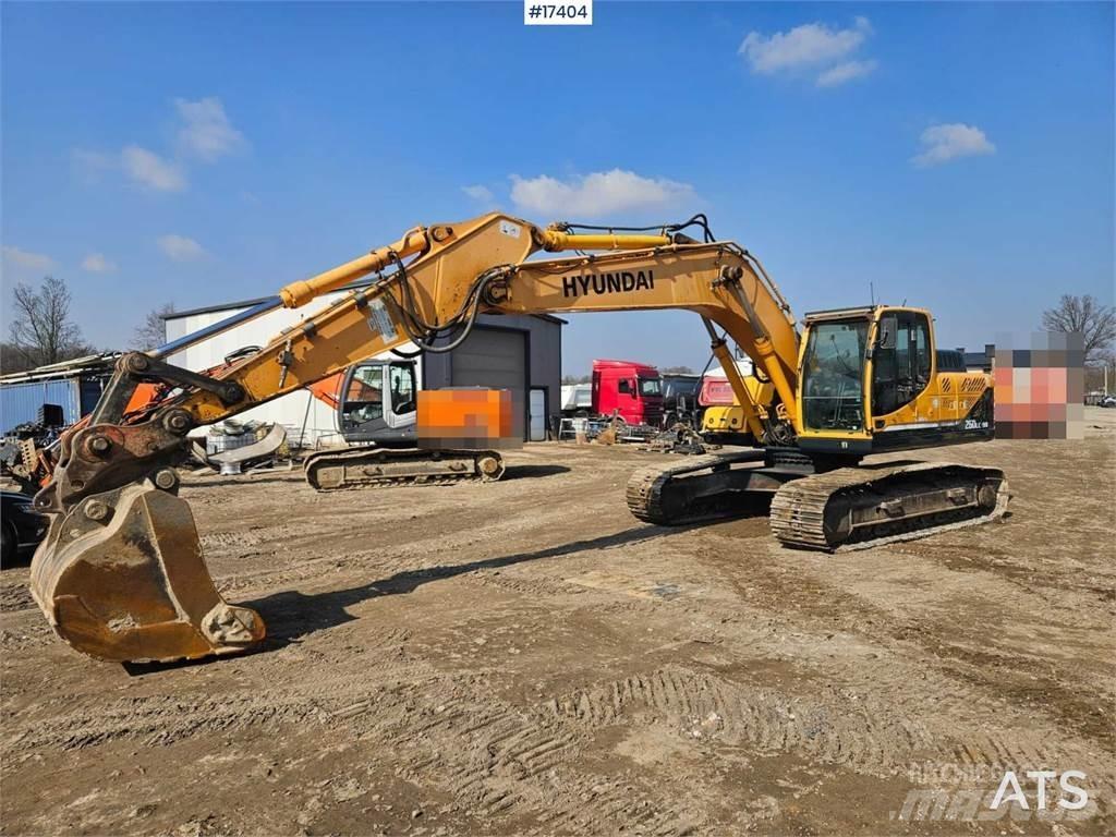 Hyundai R260LC Lánctalpas kotrók