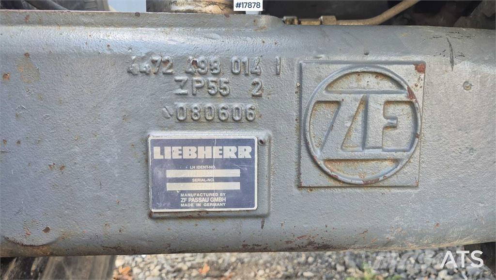 Liebherr A 900C Gumikerekes kotrók