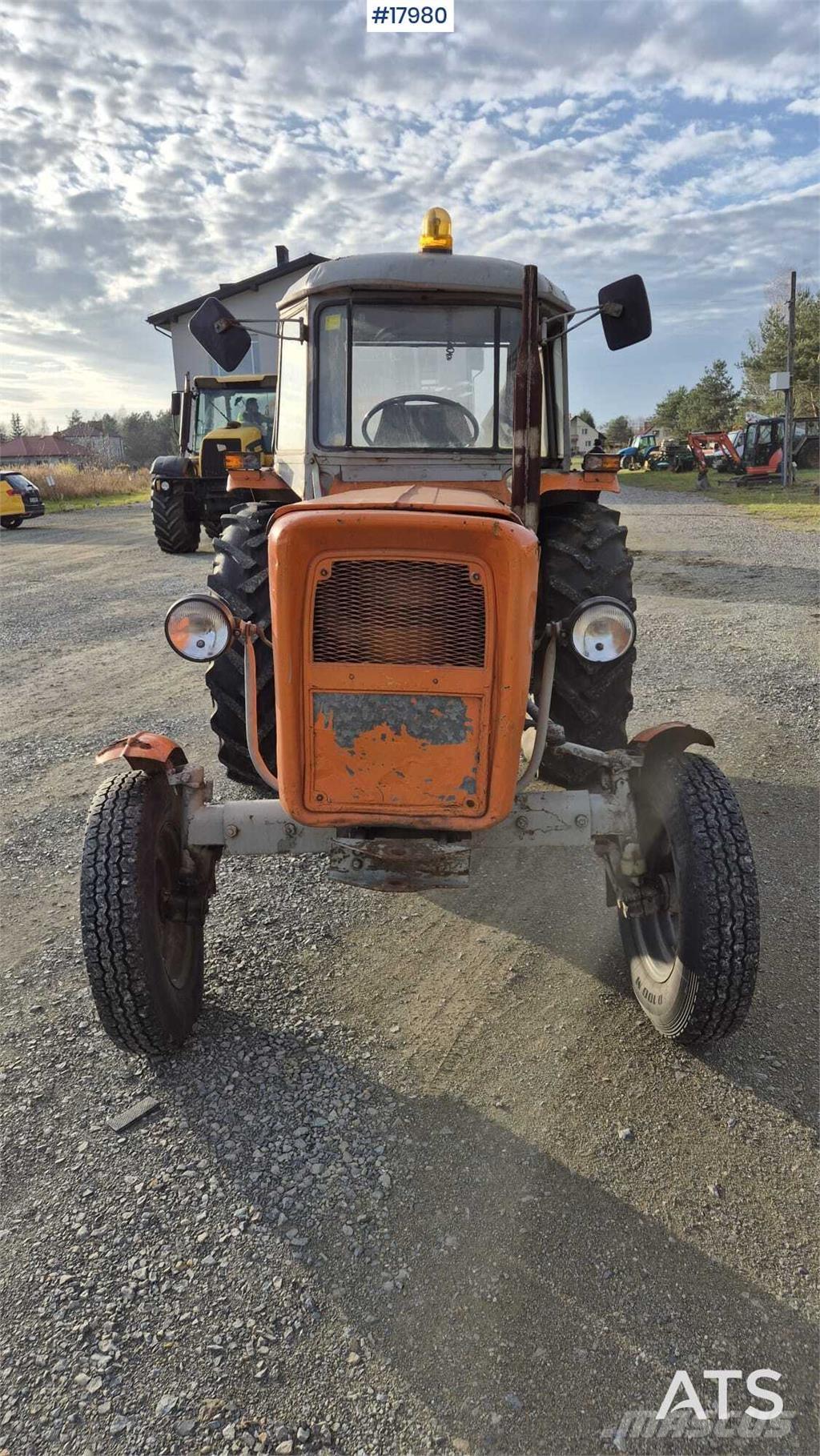 Ursus C 360 Traktorok