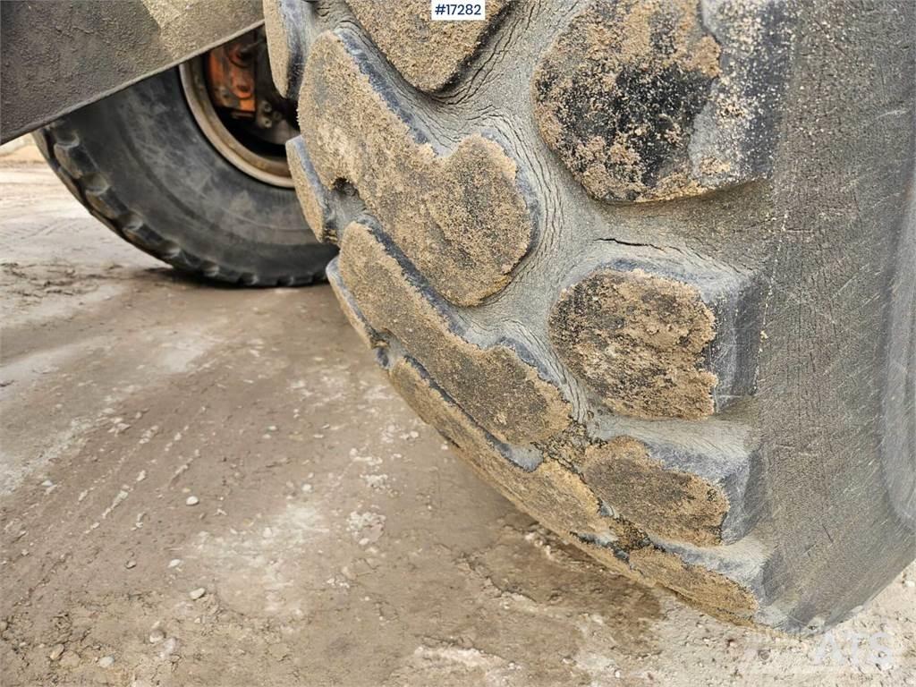 Volvo L120 Gumikerekes homlokrakodók