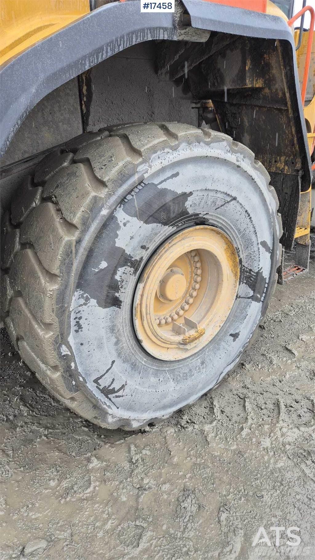 Volvo L220H Gumikerekes homlokrakodók
