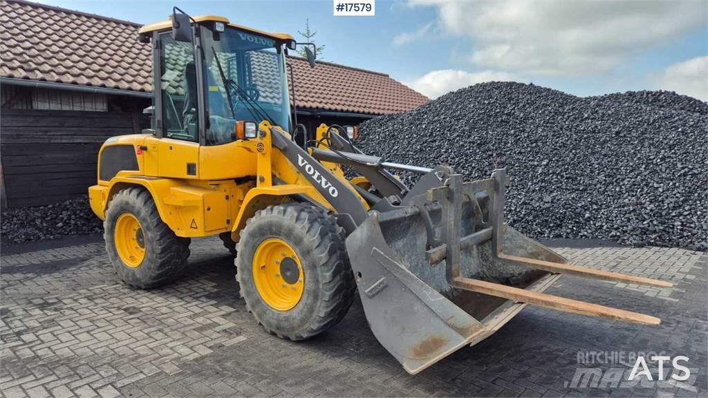 Volvo L30G Gumikerekes homlokrakodók