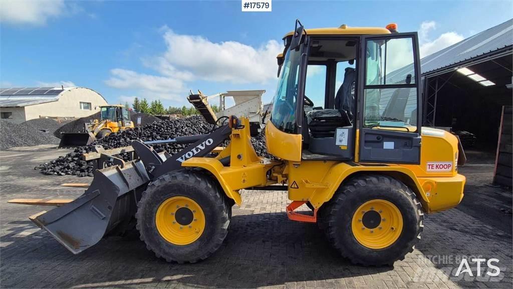 Volvo L30G Gumikerekes homlokrakodók