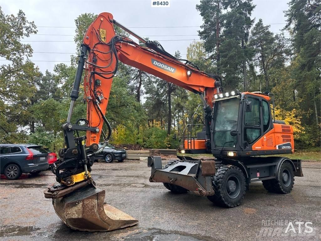Doosan DX170W Gumikerekes kotrók