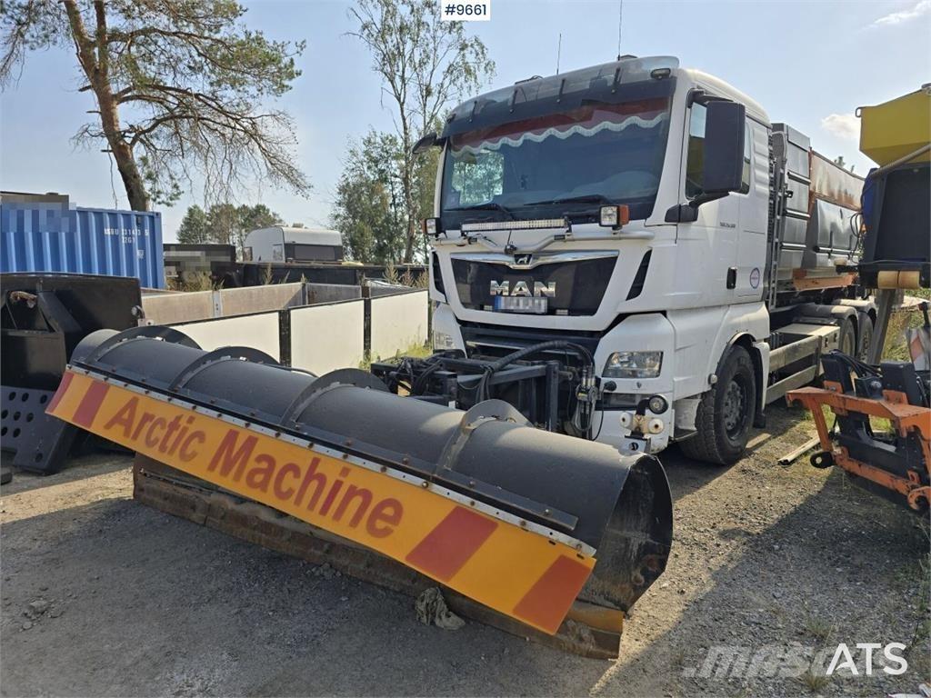 MAN TGX 25.500 Horgos rakodó teherautók