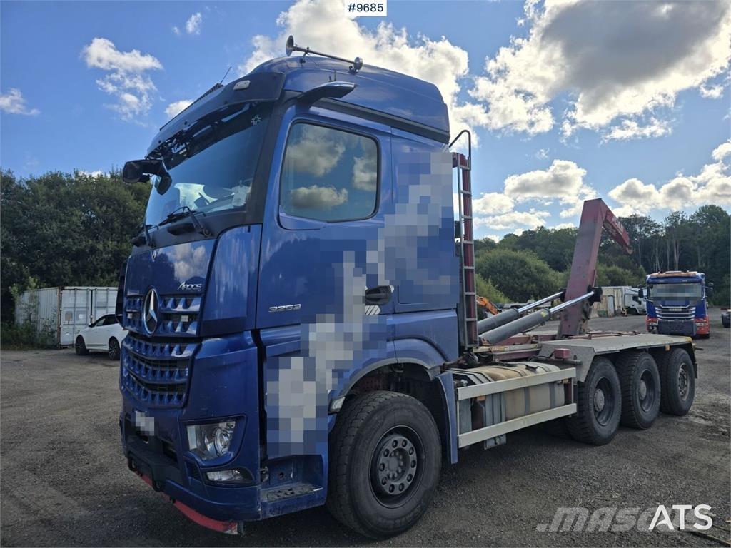 Mercedes-Benz Arocs Horgos rakodó teherautók