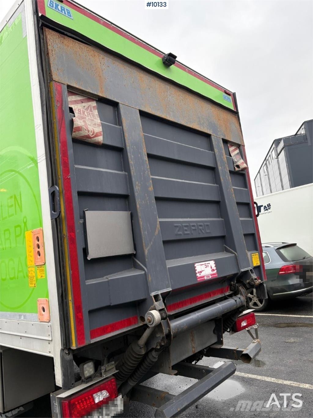 Scania P280B4X2NB Dobozos teherautók