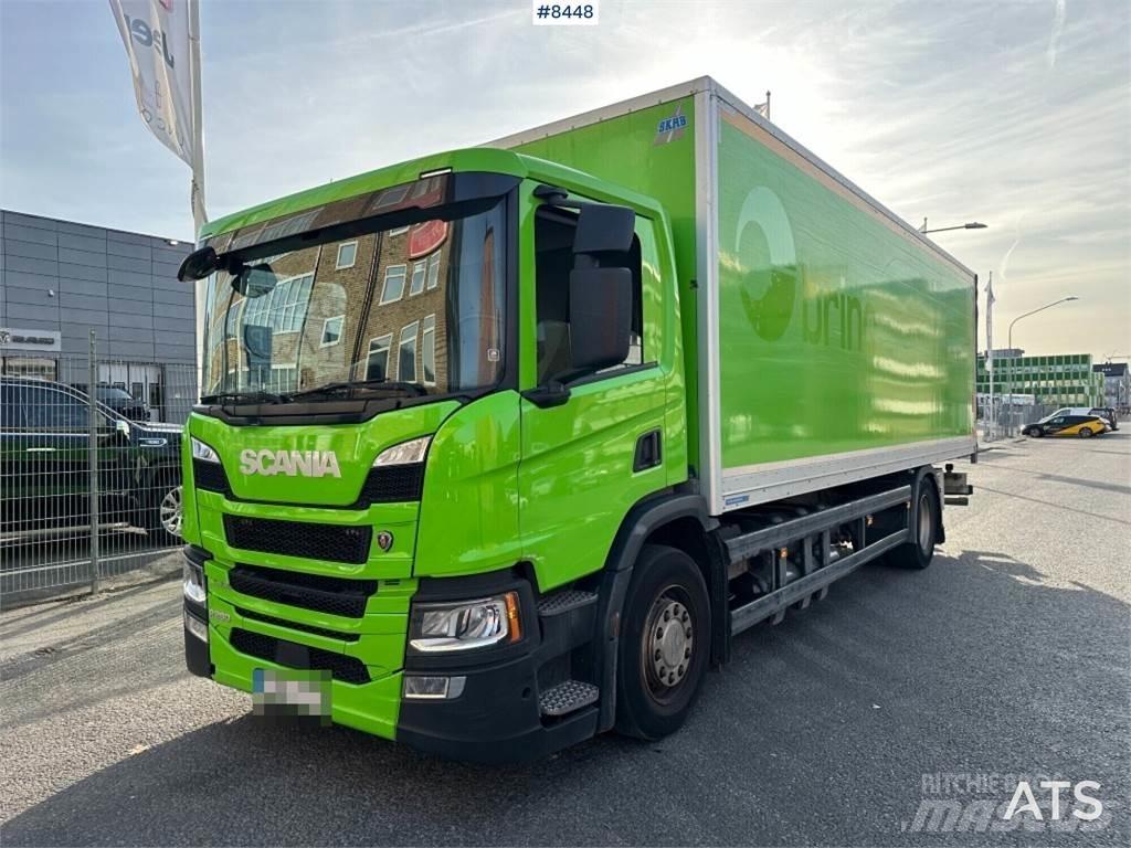 Scania P280B4X2NB Dobozos teherautók